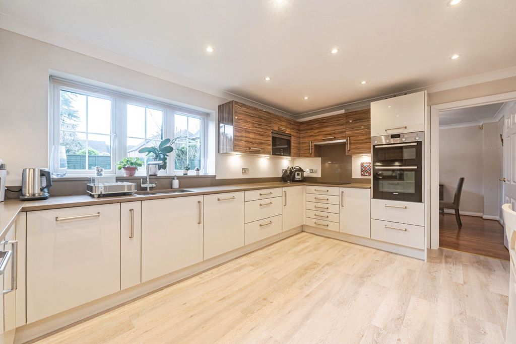 Property photo 3 of 19 Photo #3