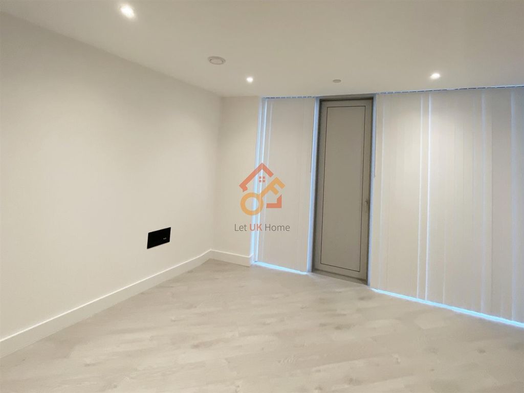 Property photo 2 of 30 ????_2025-12-01_110839_961.Jpg