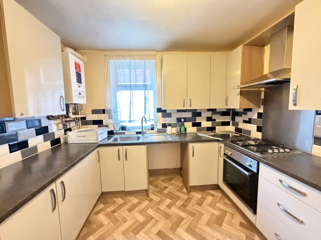 Property photo 1 of 15 Whatsapp Image 2025-10-20 At 12.28.13 (3)