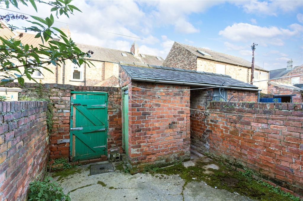 Property photo 3 of 11 Photos