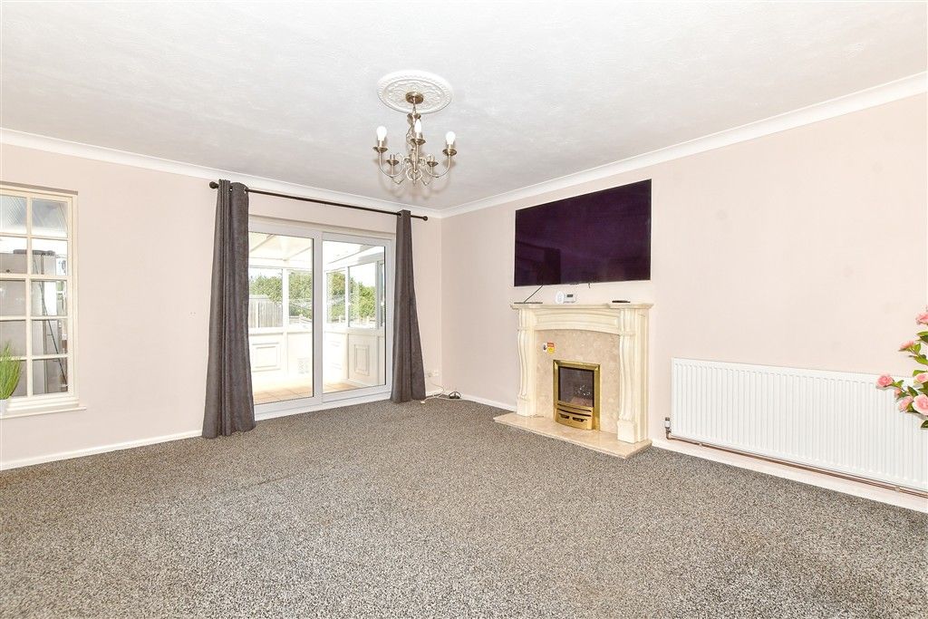 Property photo 3 of 15 Sitting Room