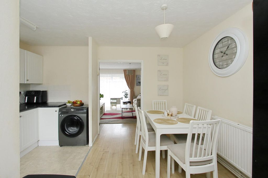 Property photo 2 of 19 Dining Room