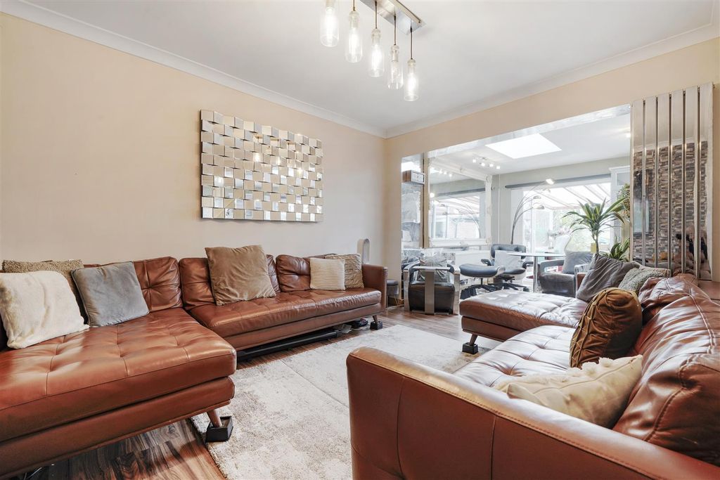 Property photo 3 of 14 Reception Room