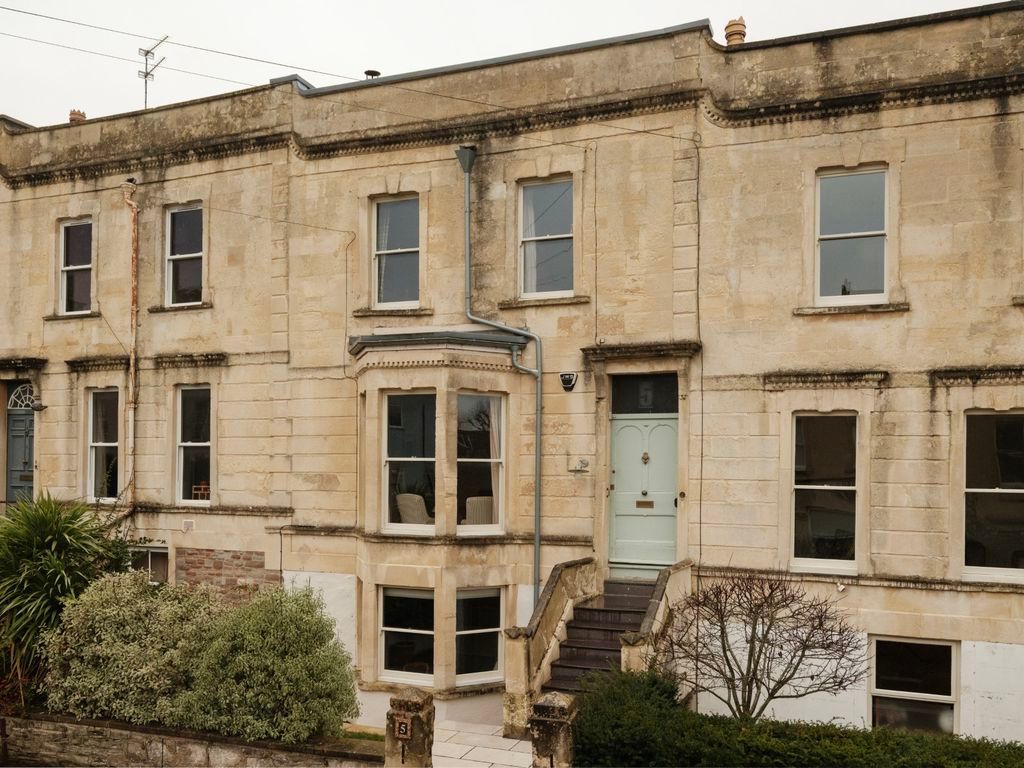 Property photo 2 of 32 External