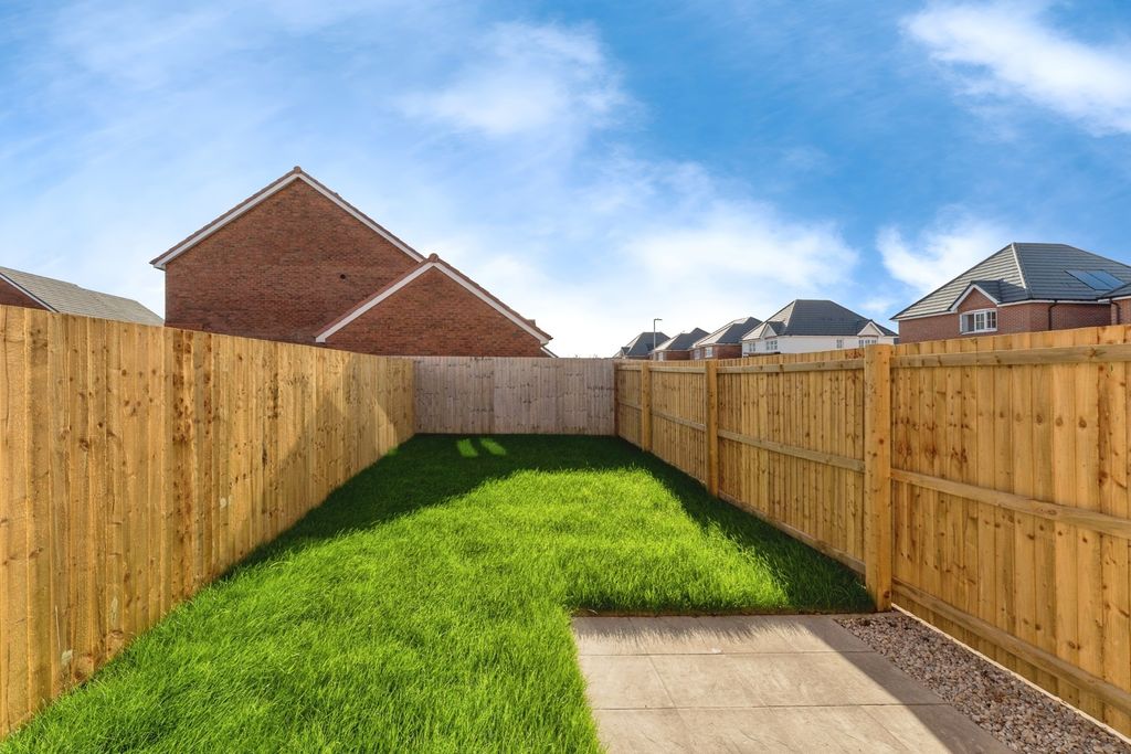 Property photo 2 of 17 Photo