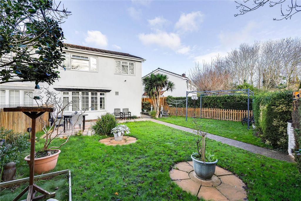 Property photo 1 of 38 Picture No. 07