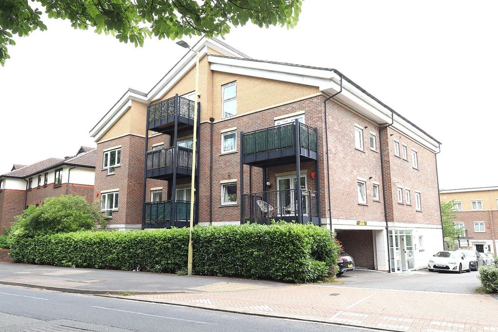 Property photo 1 of 8