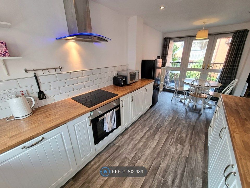 Property photo 1 of 20 Kitchen