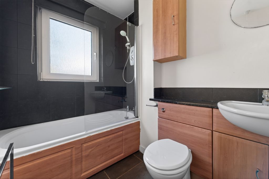 Additional image 7 of 2 bed flat for sale48/3, North Gyle Grove, Corstorphine, Edinburgh EH12