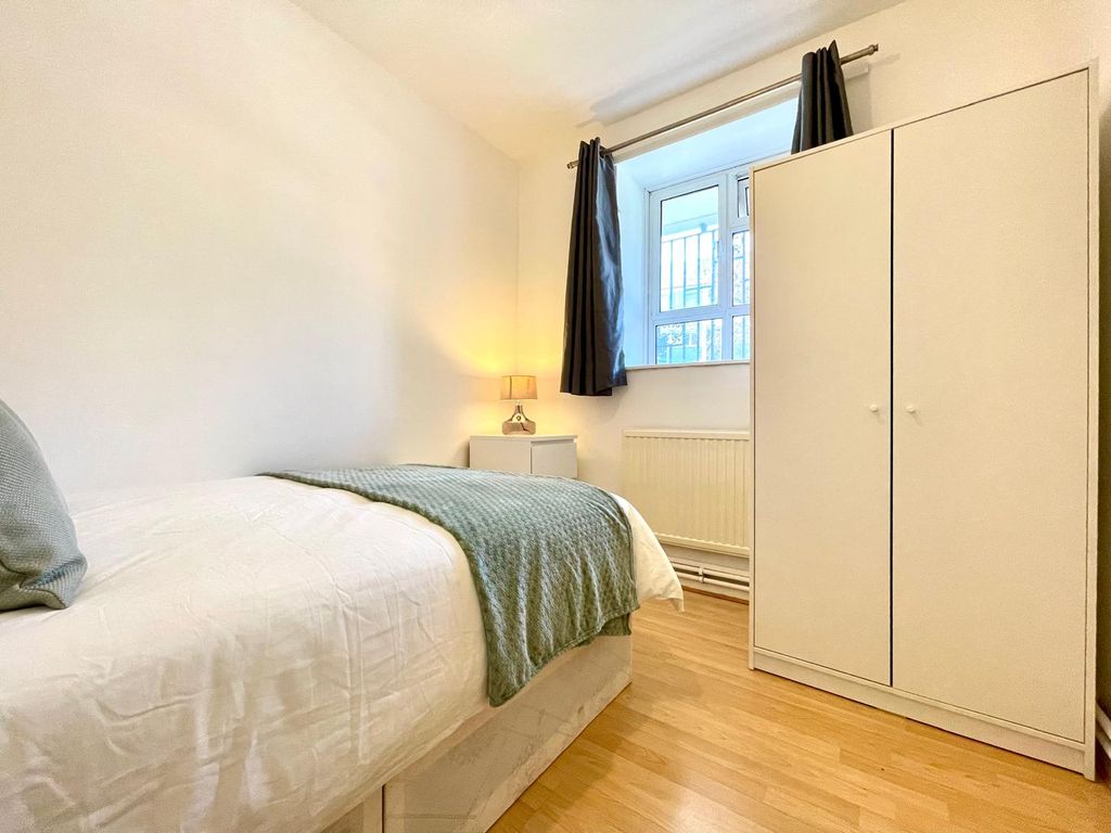 Property photo 1 of 3