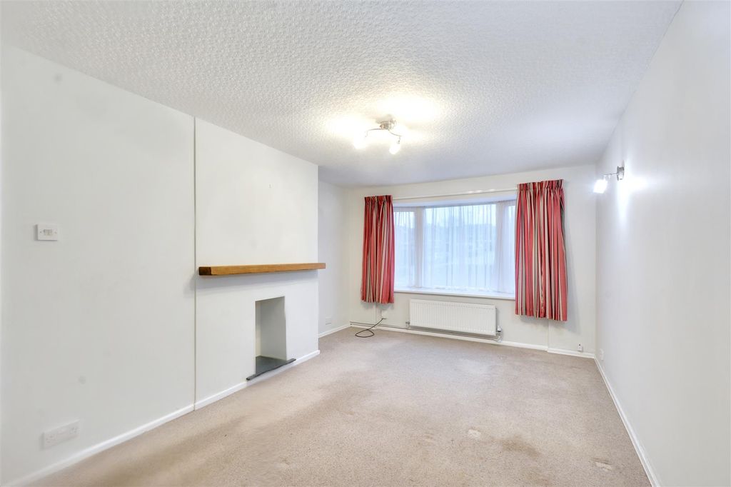 Property photo 2 of 16 Lounge_2.Jpeg