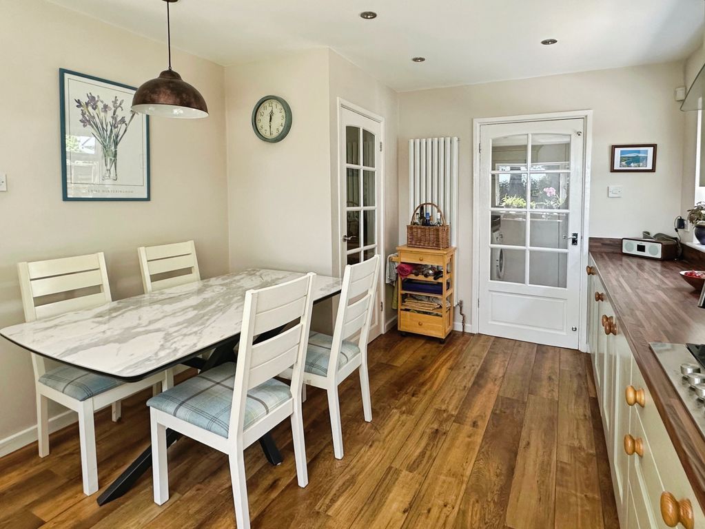 Property photo 3 of 24 Kitchen/Diner
