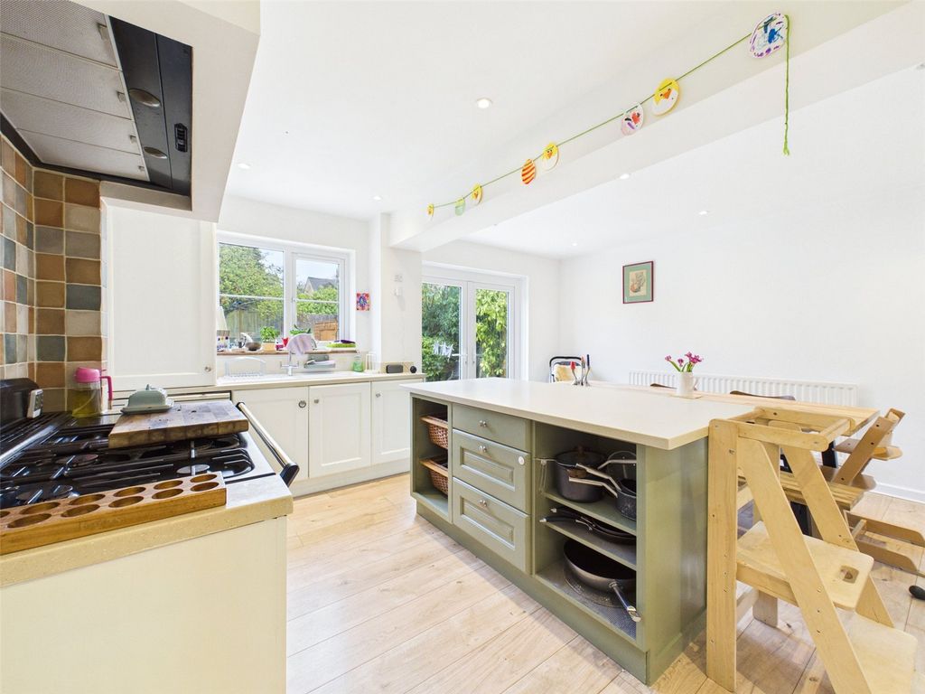 Property photo 2 of 20 Picture No. 04