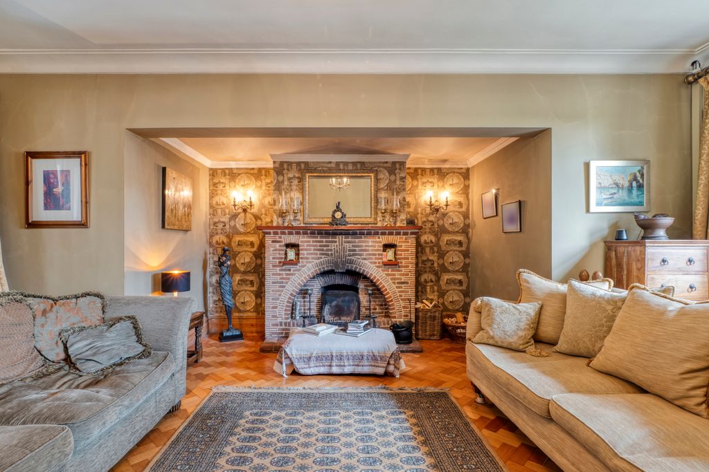 Property photo 3 of 43 Picture No. 61