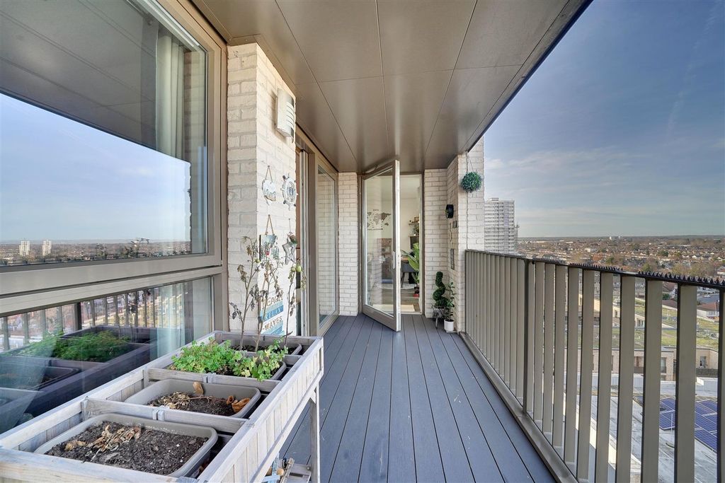 Property photo 2 of 17 Dsc07354-Dsc07358.Jpg