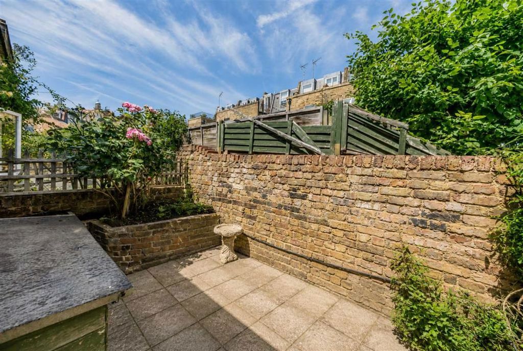 Property photo 3 of 5