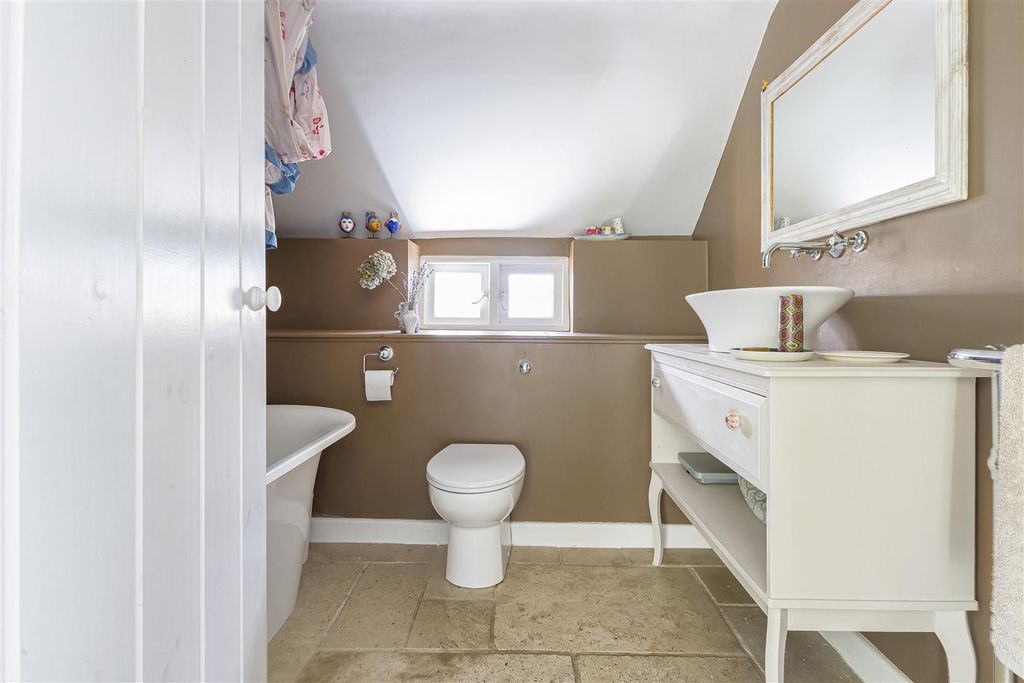 Property photo 3 of 24 Bathroom