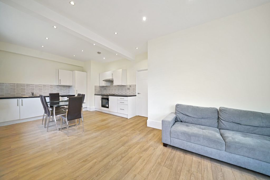 Property photo 2 of 16 Picture No. 36