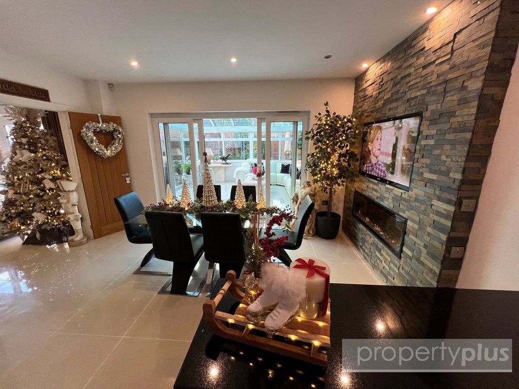 Property photo 2 of 47 Picture No. 24