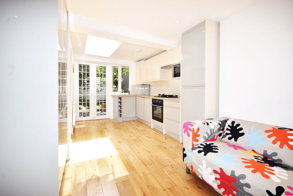 Property photo 1 of 6