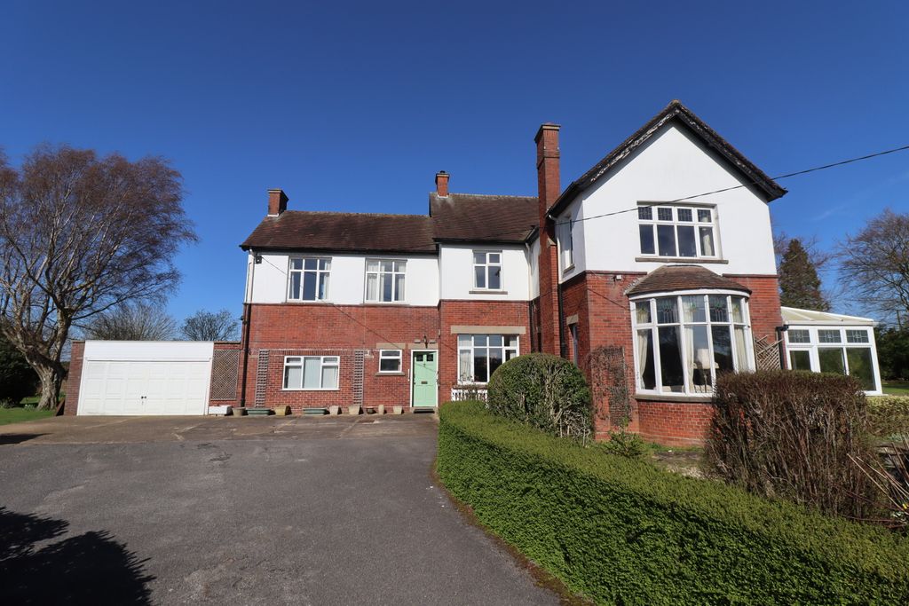 Property photo 2 of 42