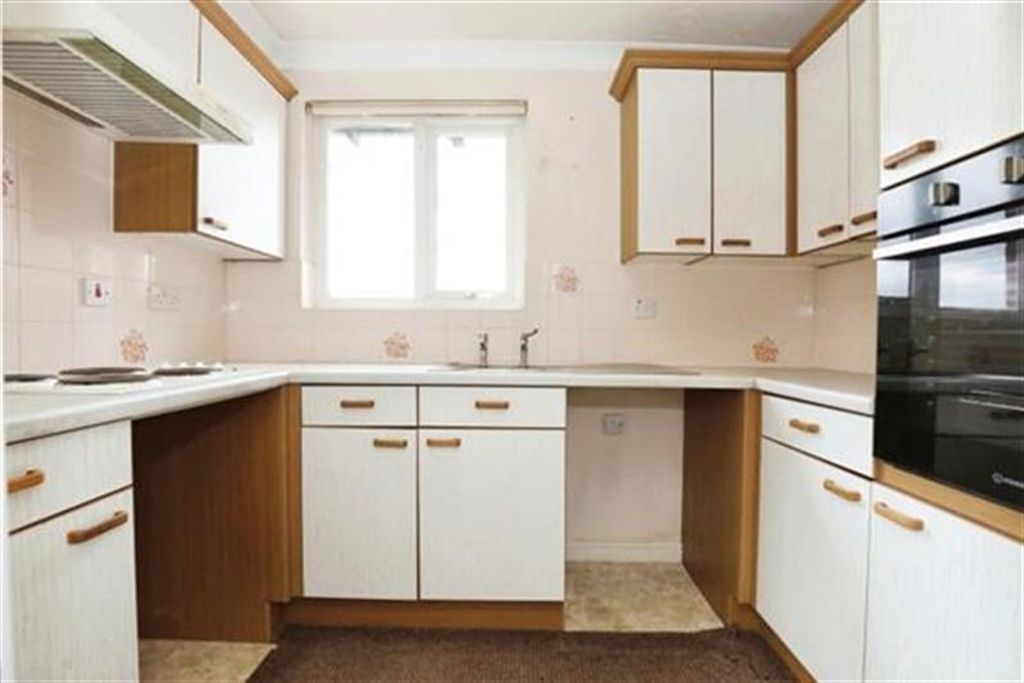 Property photo 2 of 4 (Thumbnail)