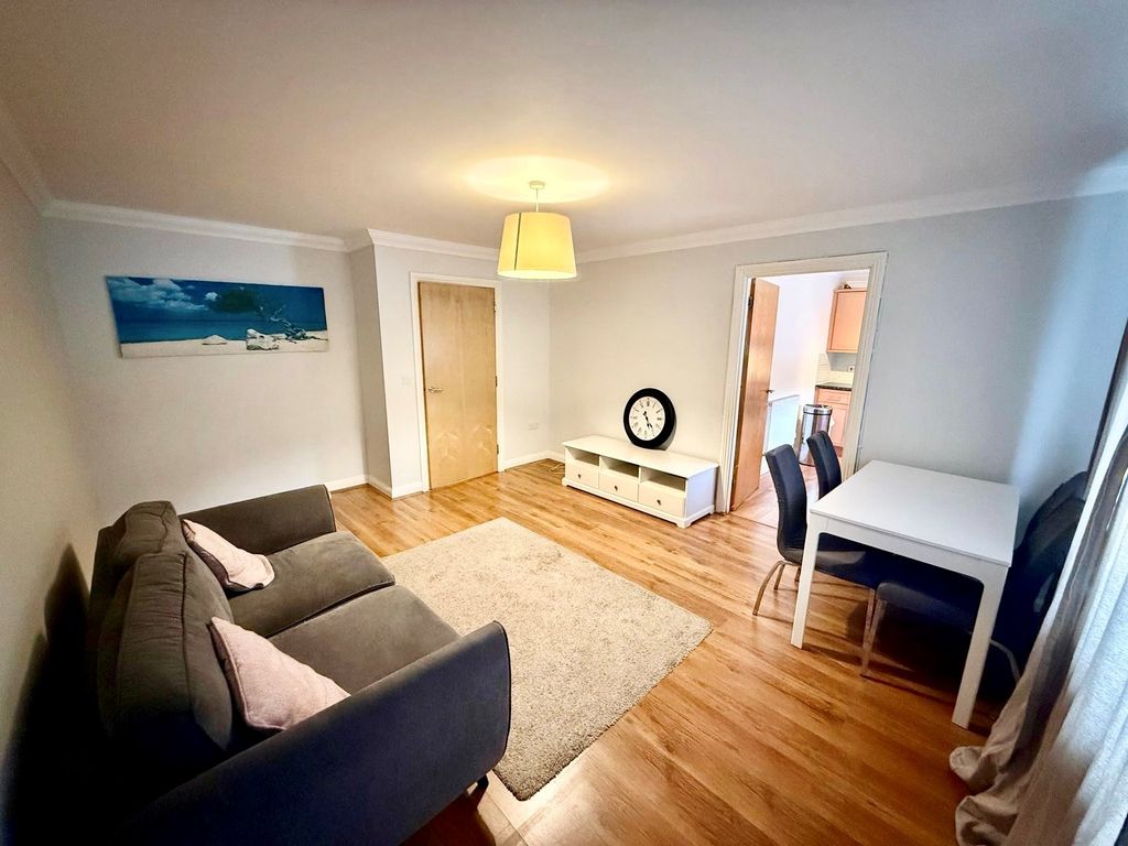 Property photo 3 of 9