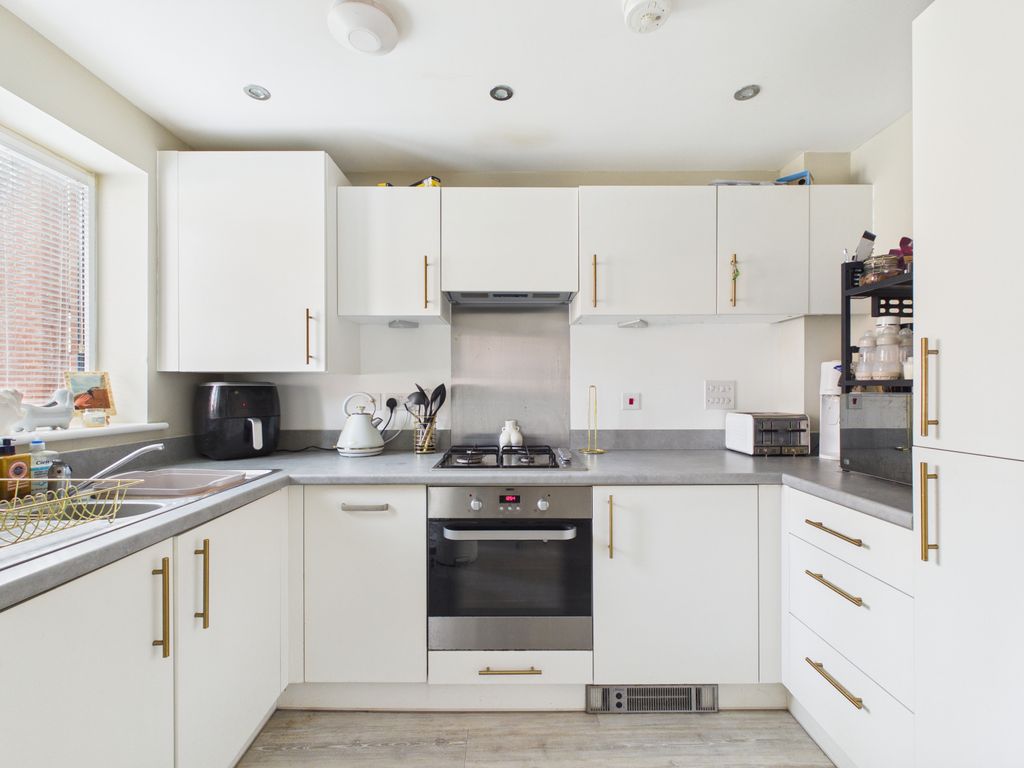 Property photo 3 of 12 Gallery