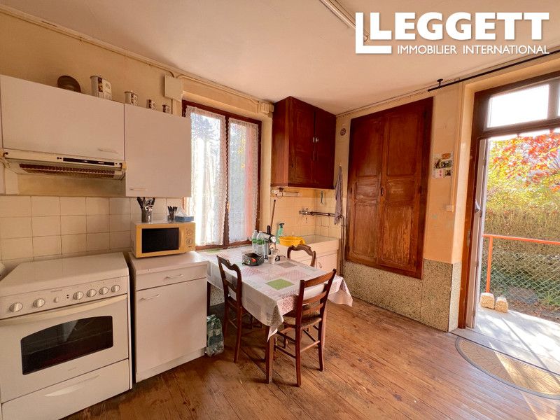 Property photo 3 of 10