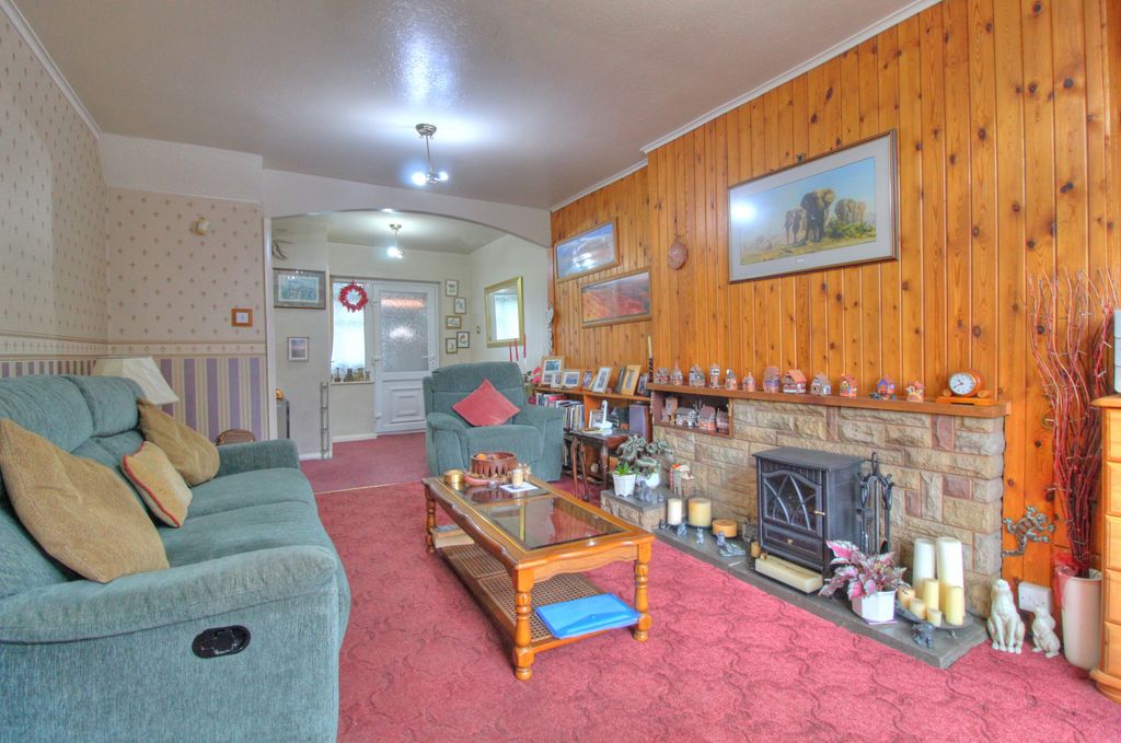 Property photo 3 of 18 Lounge Diner