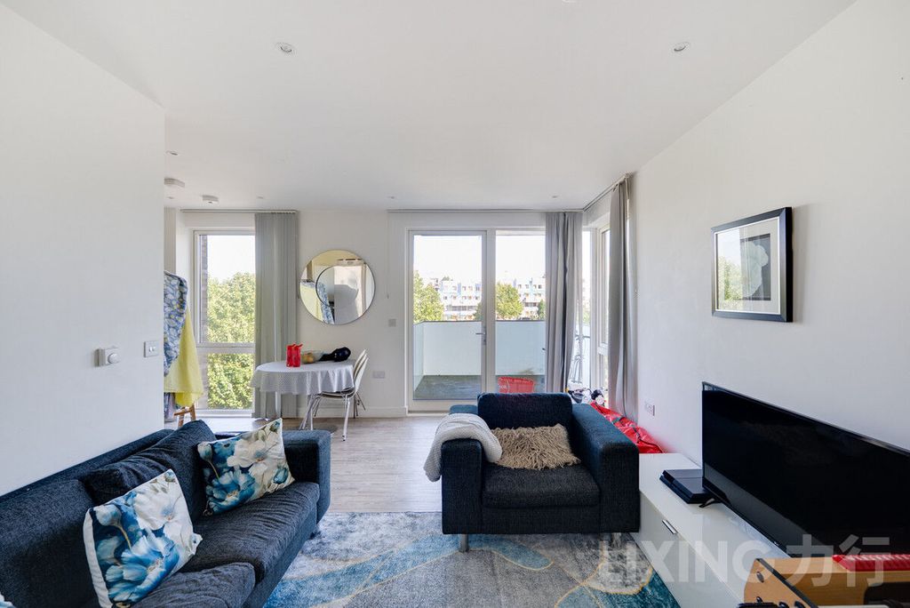Property photo 2 of 7