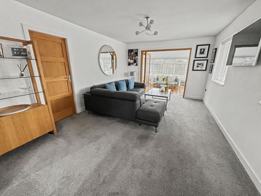 Property photo 3 of 47