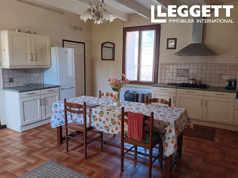 Property photo 3 of 10