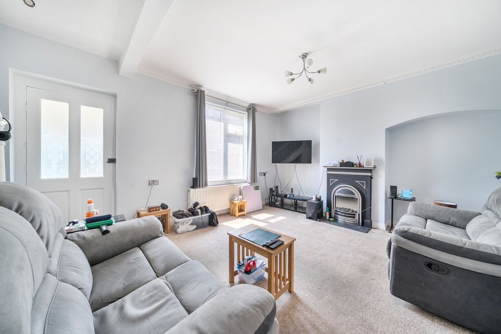 Property photo 2 of 15 1488590-12-6A4F8E...