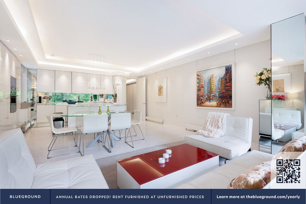 Property photo 3 of 34 Living Room