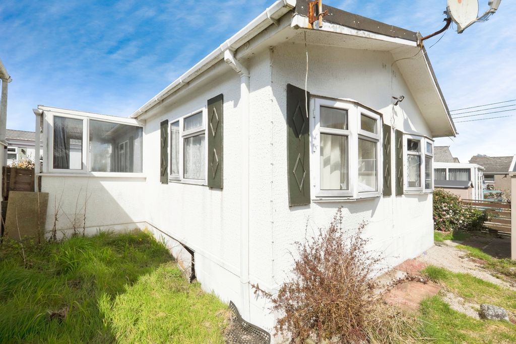 Property photo 3 of 11 Photo
