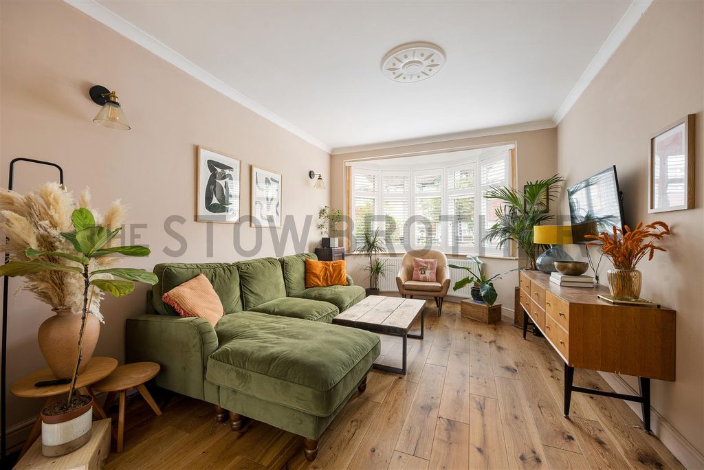 Property photo 2 of 21