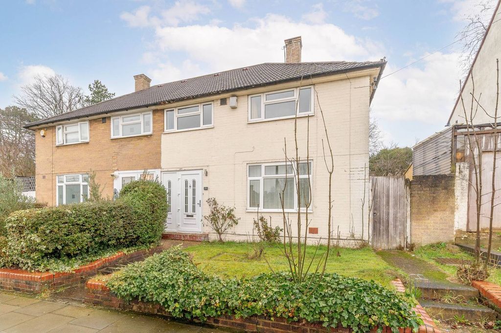 Property photo 2 of 17