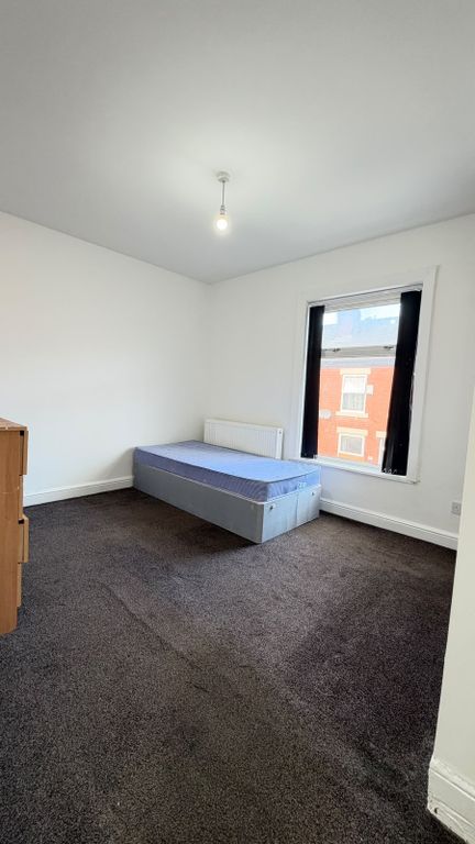 Property photo 1 of 12 First Floor Room 1