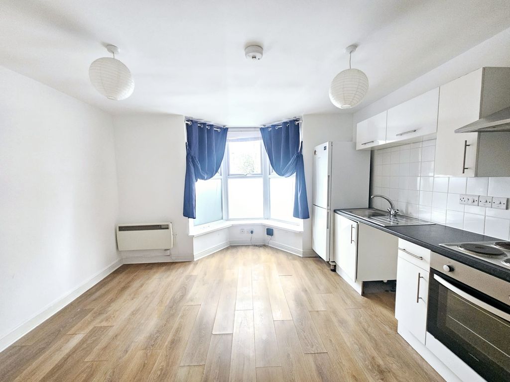 Property photo 2 of 5 Living Room