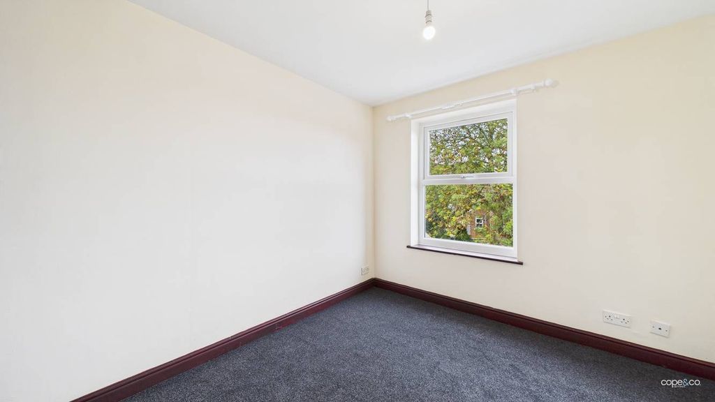 Property photo 3 of 7 4574156
