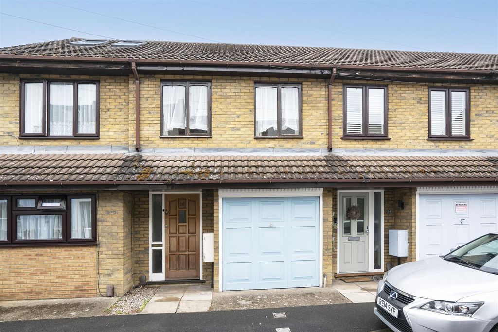Property photo 1 of 11 36 Palestine Grove, London Sw19 External 2.Jpg