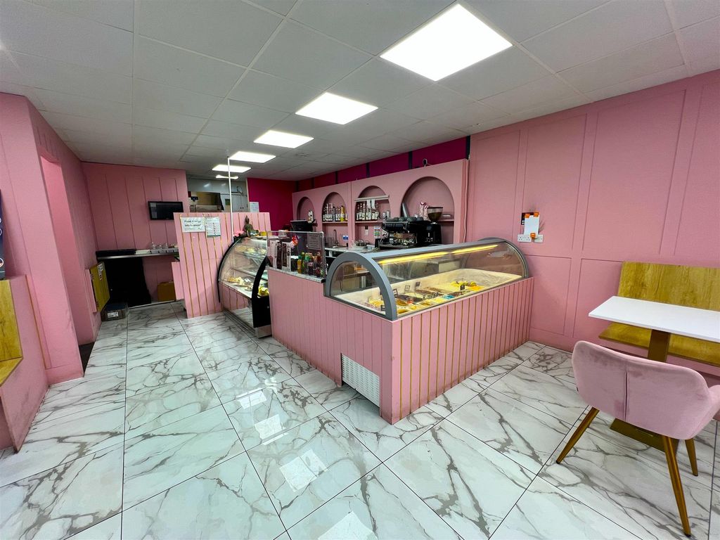 Property photo 1 of 7 Photo 0