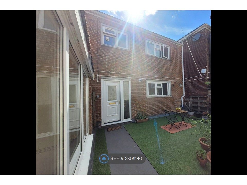 Property photo 2 of 13