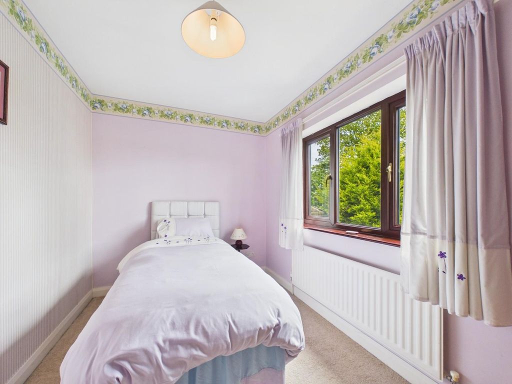 Additional image 21 of 5 bed property for saleDalesway, Eldwick, Bingley BD16