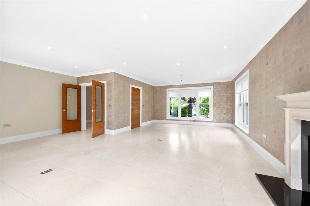 Property photo 3 of 17 Drawing Room