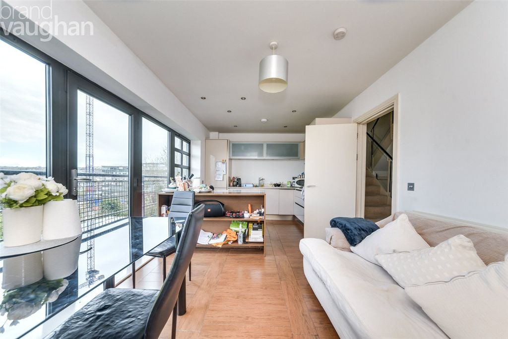 Property photo 3 of 16 Picture No. 06