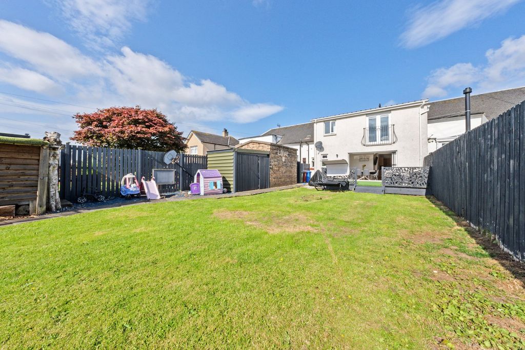 Property photo 3 of 37