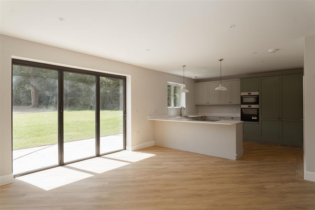 Property photo 2 of 14 1.Jpg