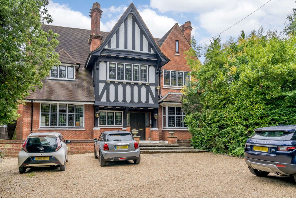 Property photo 1 of 9